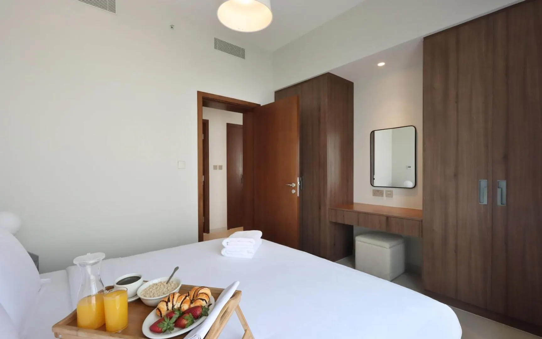Livbnb - Comfort 2B In Vida Residences Creek Beach Dubai 0*,  United Arab Emirates