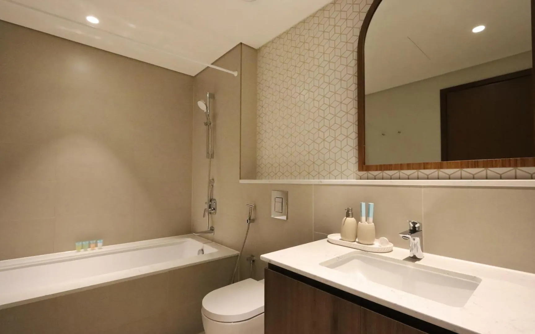 Livbnb - Comfort 2B In Vida Residences Creek Beach Dubai United Arab Emirates