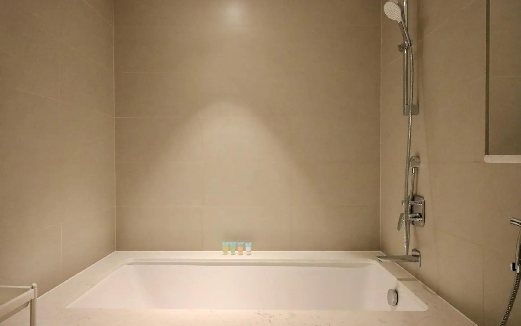 Livbnb - Comfort 2B In Vida Residences Creek Beach Dubai 0*,